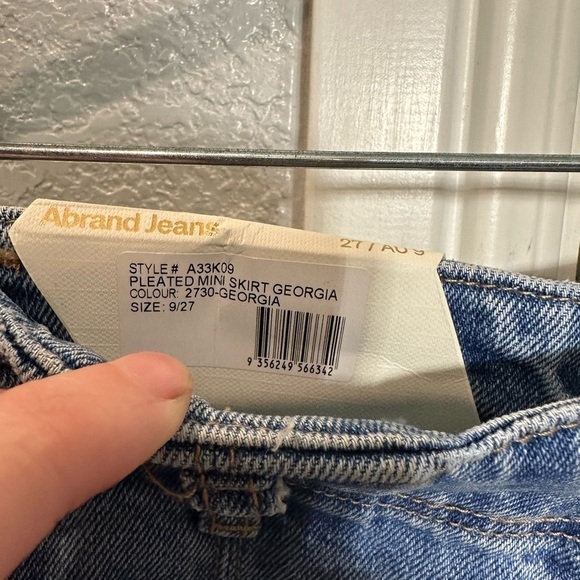 Abrand Pleated Denim Mini Skirt - Picture 7 of 10